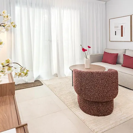Le2c- Luxury New-build Apartment near the beach Estepona