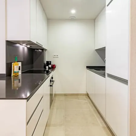 Le2C Luxury New Build Apartment Near The Beach דירה *