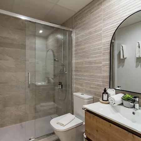 Le2C Luxury New Build Apartment Near The Beach אסטפונה