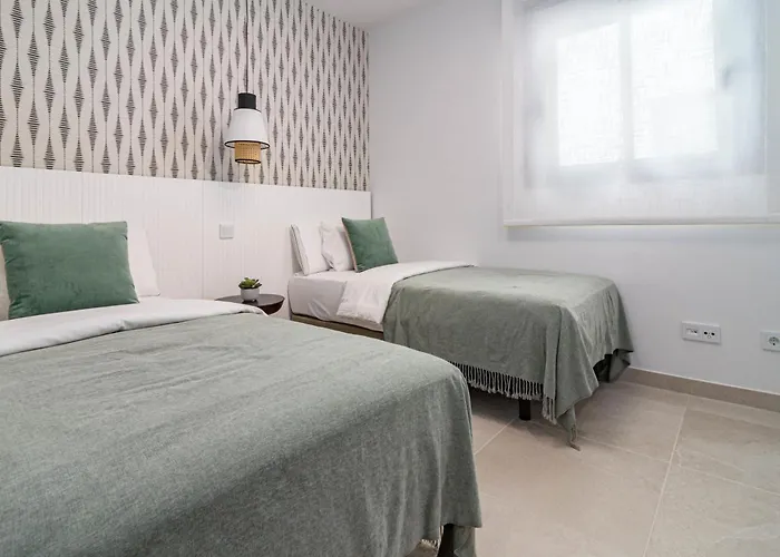 Le2c- Modern New-build Apartment near the beach *