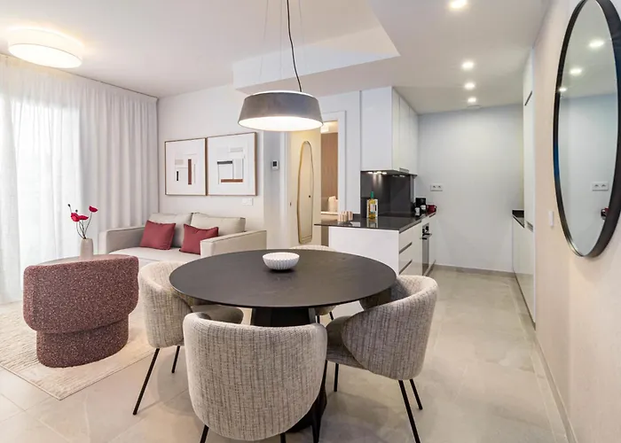 Le2c- Modern New-build Apartment near the beach Estepona