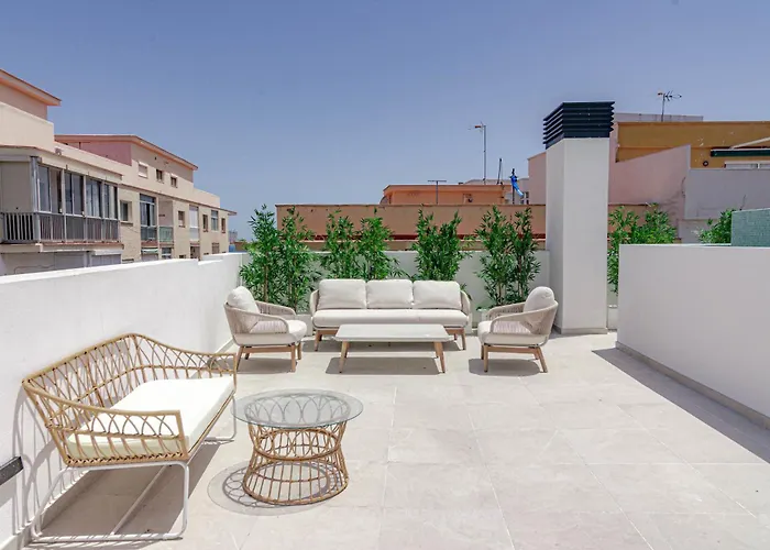 Le2c- Modern New-build Apartment near the beach